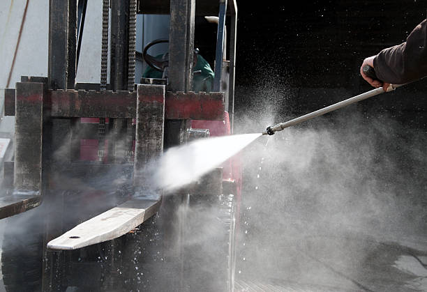 Best Building Exterior Pressure Washing in Estherville, IA
